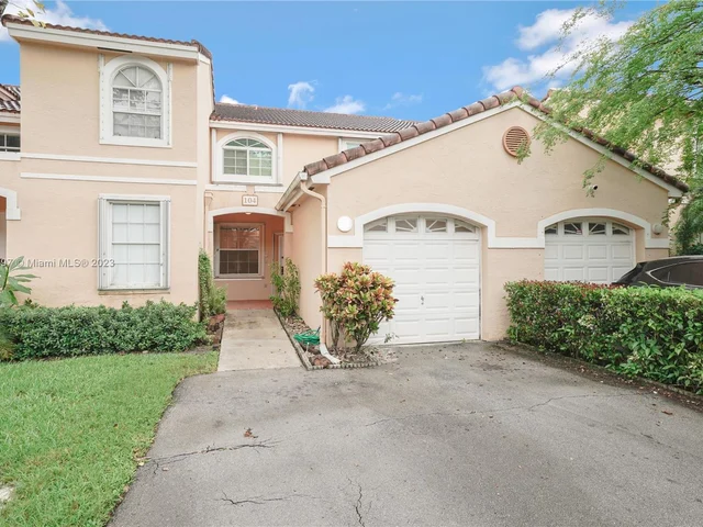 14725 Balgowan Rd # 4, Miami Lakes FL 33016