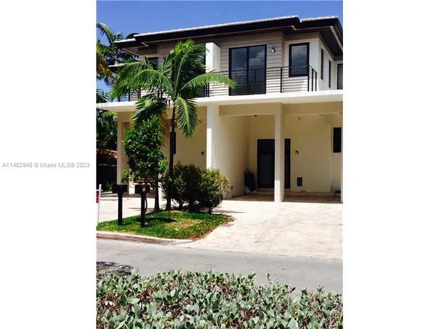 472 FERNWOOD DR # 472, Key Biscayne FL 33149