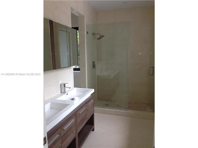 472 FERNWOOD DR # 472, Key Biscayne FL 33149