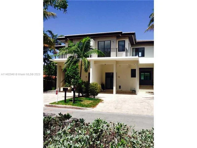 472 FERNWOOD DR # 472, Key Biscayne FL 33149
