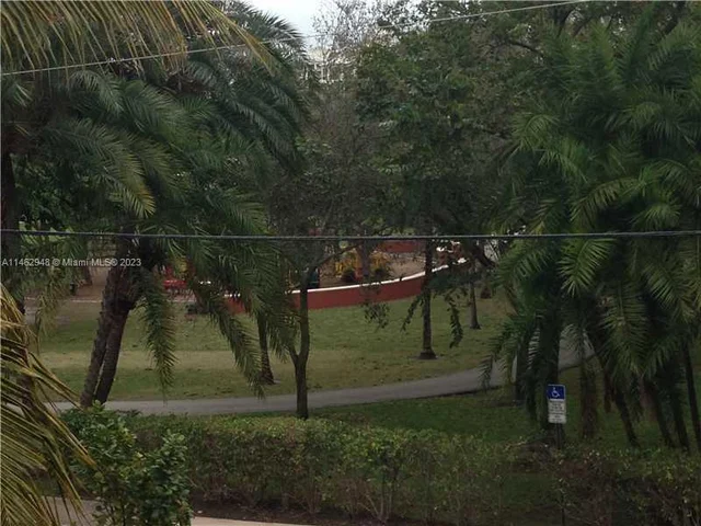 472 FERNWOOD DR # 472, Key Biscayne FL 33149