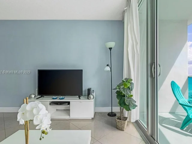 3901 S Ocean Dr # 5H, Hollywood FL 33019