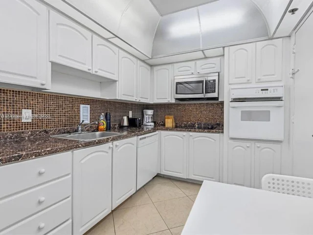 3901 S Ocean Dr # 5H, Hollywood FL 33019