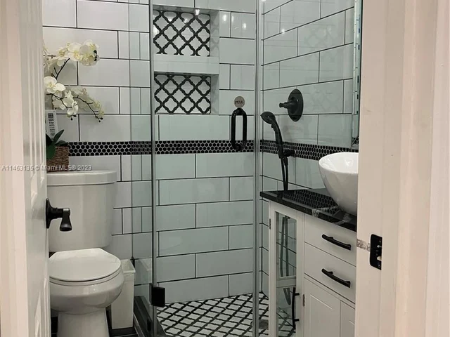 6300 Flagler St, Hollywood FL 33023