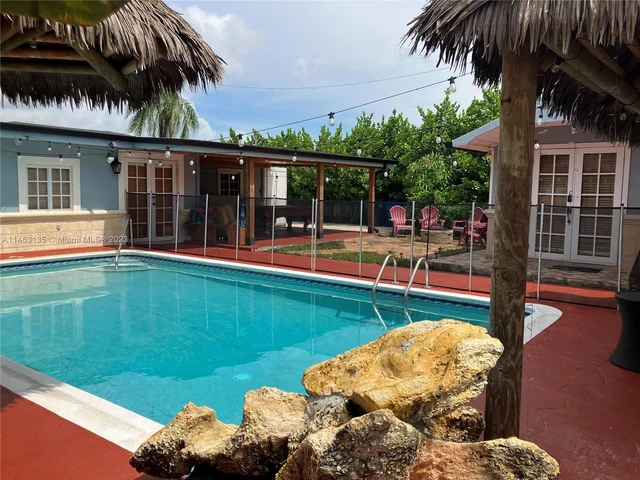 6300 Flagler St, Hollywood FL 33023