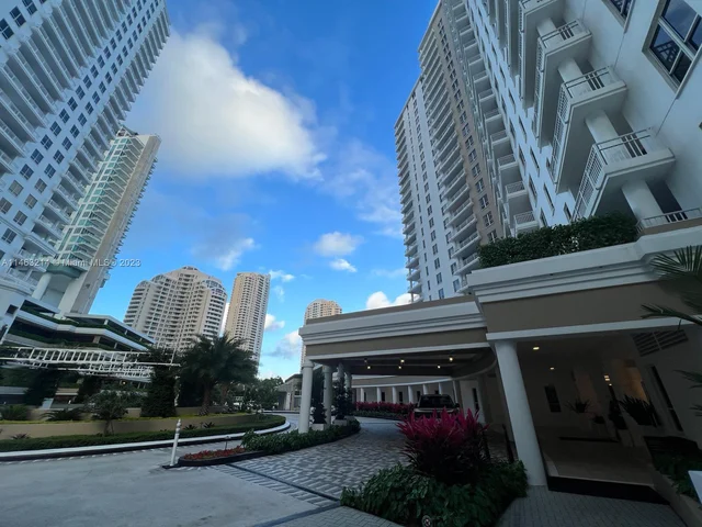 701 Brickell Key Blvd # 412, Miami FL 33131
