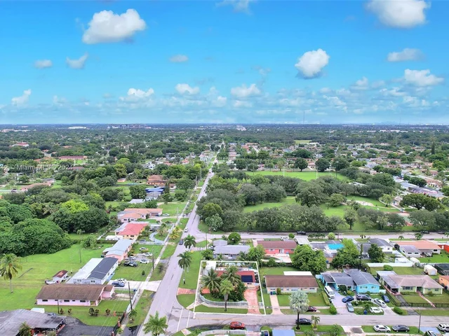 1631 NW 175th Ter, Miami Gardens FL 33169