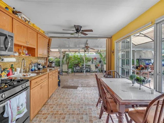 1631 NW 175th Ter, Miami Gardens FL 33169