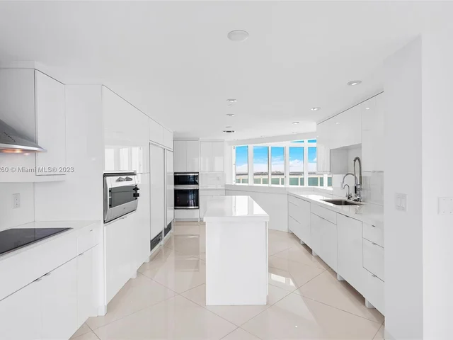 1643 Brickell Ave # 3902, Miami FL 33129