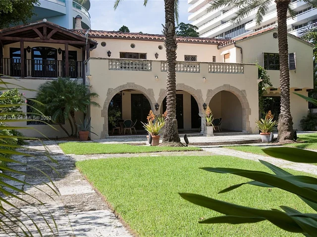 1643 Brickell Ave # 3902, Miami FL 33129