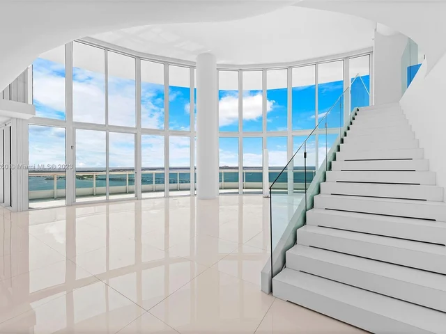 1643 Brickell Ave # 3902, Miami FL 33129