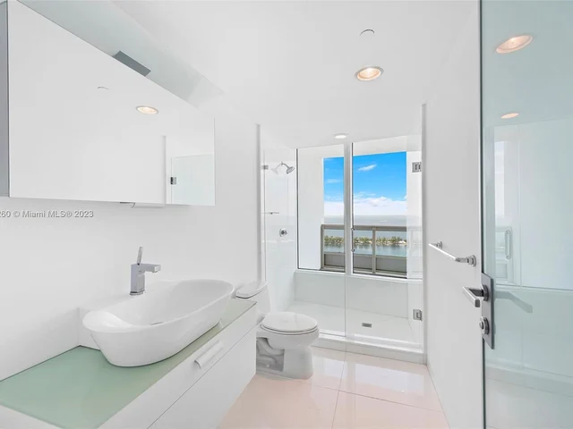 1643 Brickell Ave # 3902, Miami FL 33129