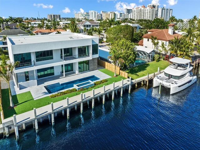 2840 NE 27th St, Fort Lauderdale FL 33306