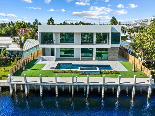 2840 NE 27th St, Fort Lauderdale FL 33306