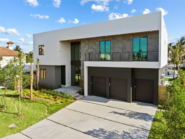 2840 NE 27th St, Fort Lauderdale FL 33306