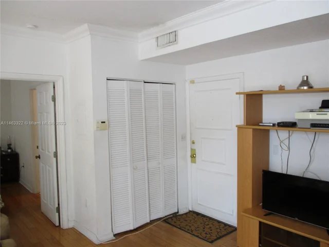 1027 Pennsylvania Ave # 306, Miami Beach FL 33139