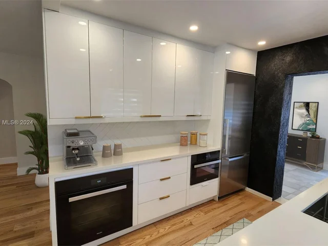 442 NW 46th St, Miami FL 33127