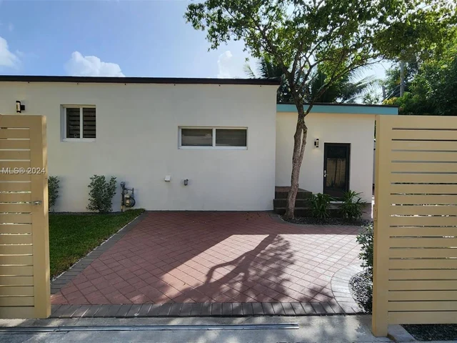 442 NW 46th St, Miami FL 33127