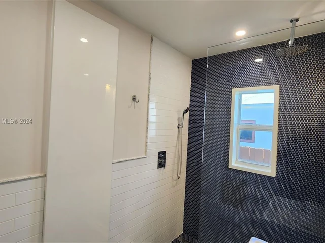 442 NW 46th St, Miami FL 33127