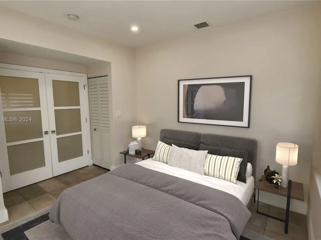 442 NW 46th St, Miami FL 33127