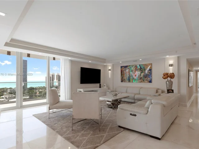 19707 Turnberry Way # 20J, Aventura FL 33180