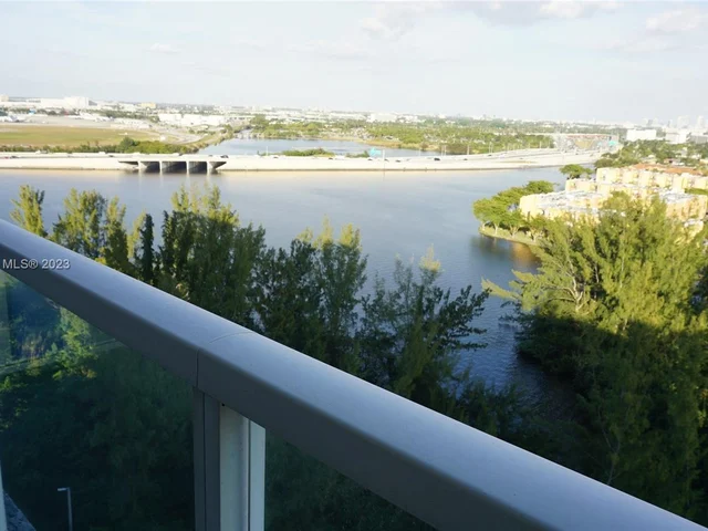 5077 NW 7th St, Miami FL 33126