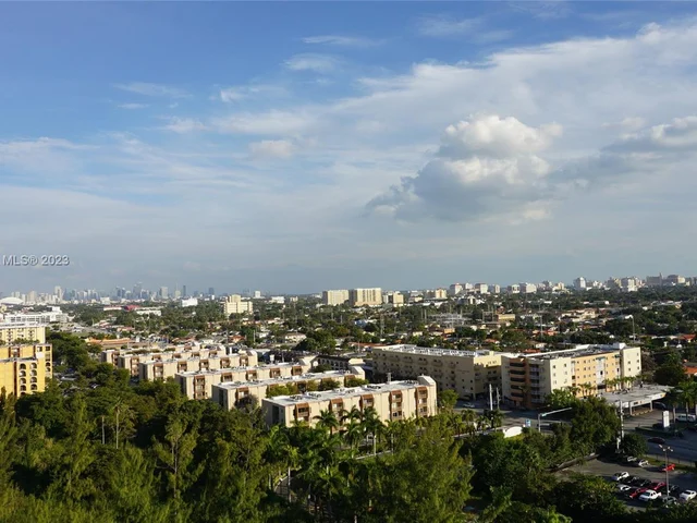 5077 NW 7th St, Miami FL 33126