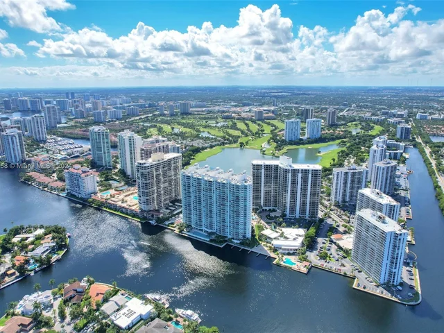 20281 E Country Club Dr # 910, Aventura FL 33180