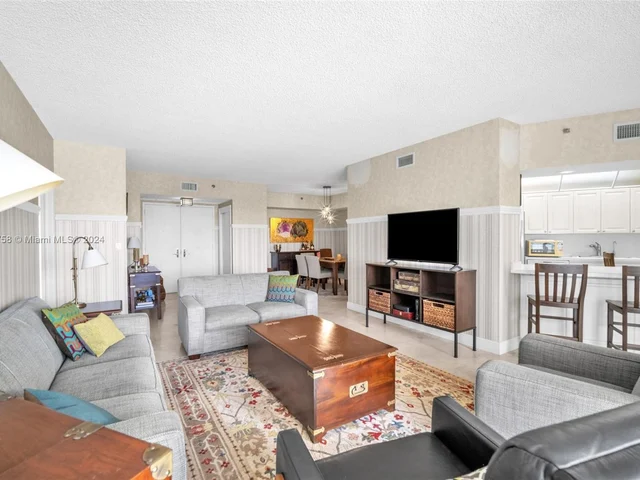 20281 E Country Club Dr # 910, Aventura FL 33180