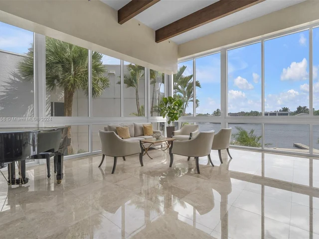 20281 E Country Club Dr # 910, Aventura FL 33180