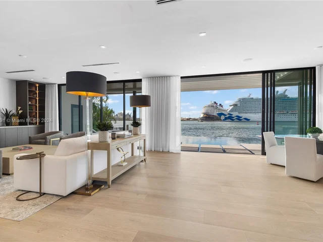 1957 Harbourview Dr, Fort Lauderdale FL 33316