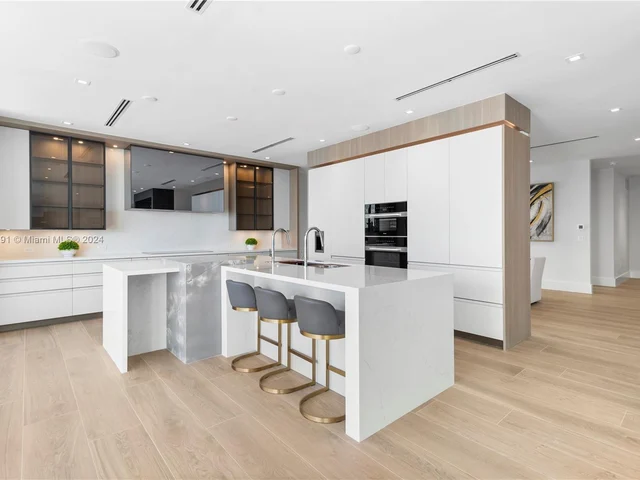 1957 Harbourview Dr, Fort Lauderdale FL 33316