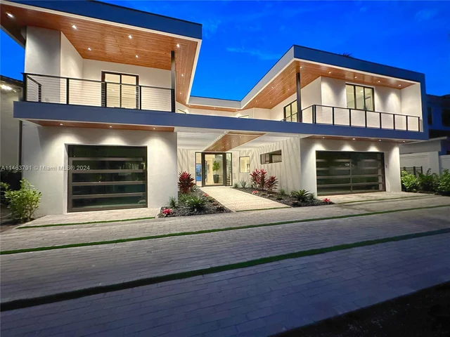 1957 Harbourview Dr, Fort Lauderdale FL 33316