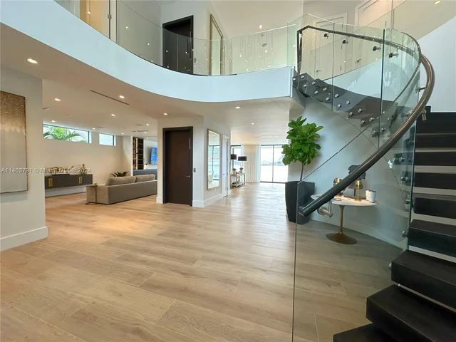 1957 Harbourview Dr, Fort Lauderdale FL 33316