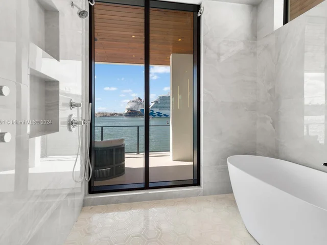 1957 Harbourview Dr, Fort Lauderdale FL 33316