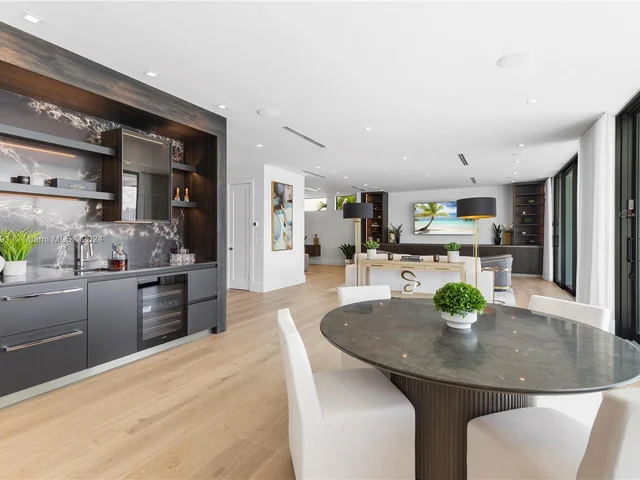 1957 Harbourview Dr, Fort Lauderdale FL 33316