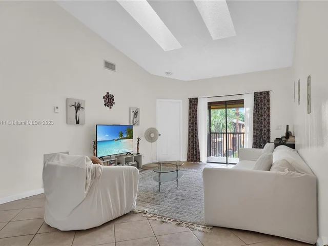 2481 NW 56th Ave # 16, Lauderhill FL 33313