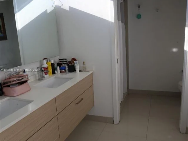 600 NE 27th St # 2605, Miami FL 33137