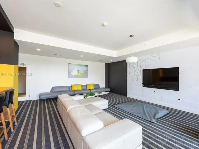 600 NE 27th St # 2605, Miami FL 33137