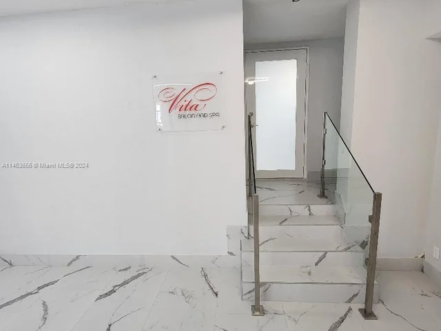 1904 S Ocean Dr # 305, Hallandale Beach FL 33009