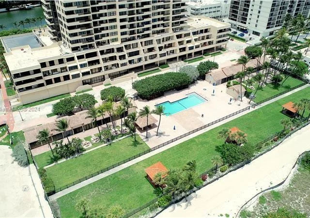 2555 Collins Ave # 910, Miami Beach FL 33140