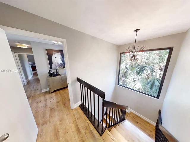 20298 NE 24th Ave, Miami FL 33180