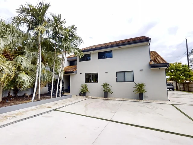 20298 NE 24th Ave, Miami FL 33180