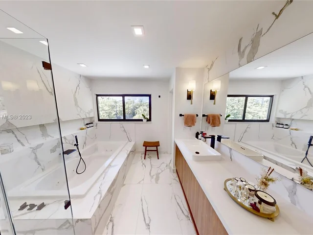 20298 NE 24th Ave, Miami FL 33180