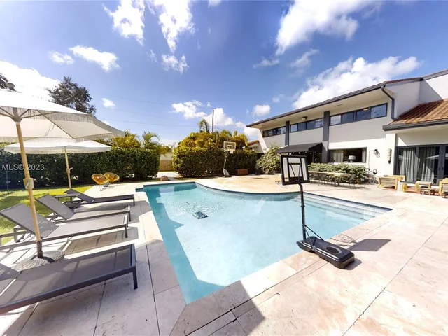 20298 NE 24th Ave, Miami FL 33180