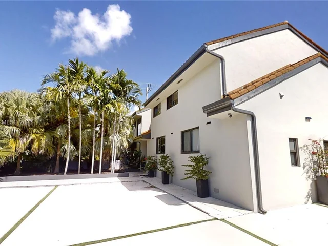 20298 NE 24th Ave, Miami FL 33180