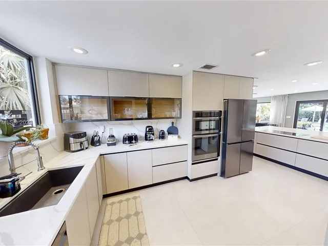 20298 NE 24th Ave, Miami FL 33180