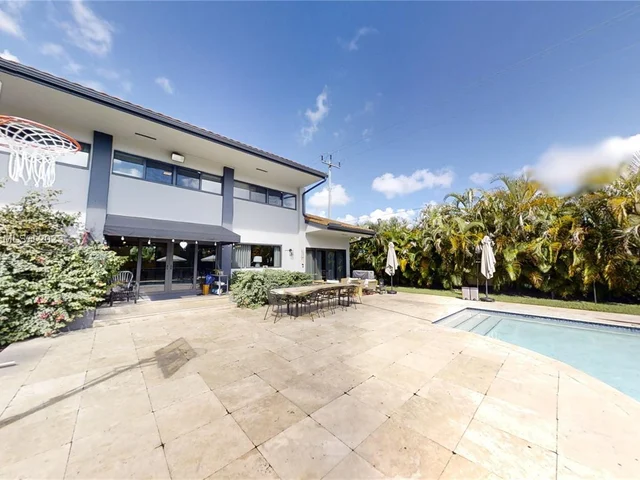 20298 NE 24th Ave, Miami FL 33180