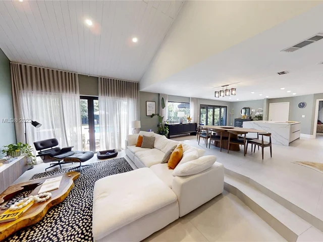 20298 NE 24th Ave, Miami FL 33180