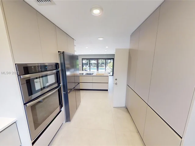 20298 NE 24th Ave, Miami FL 33180